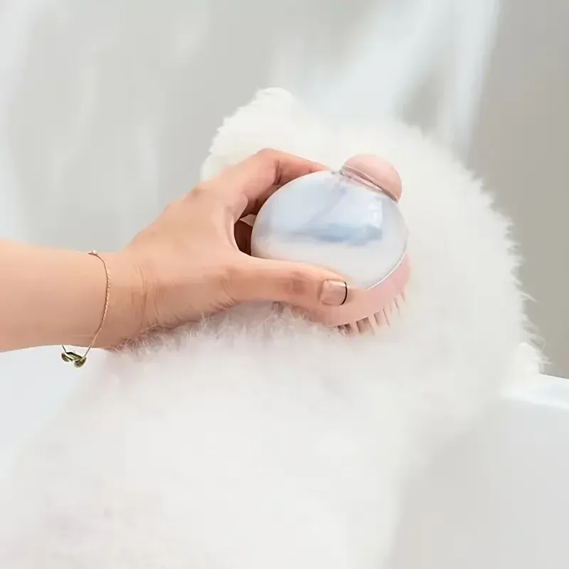 Brosse de toilettage pour animaux avec distributeur de savon