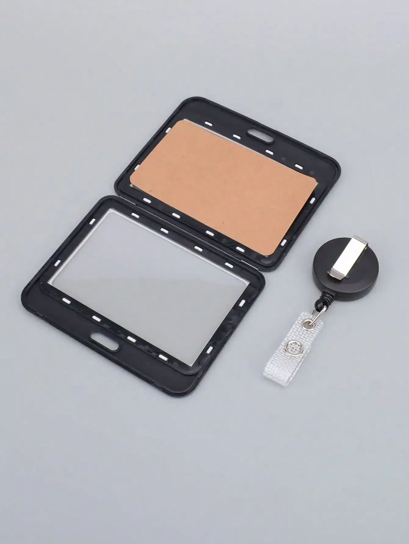 Porte-badge transparent avec clip de fixation