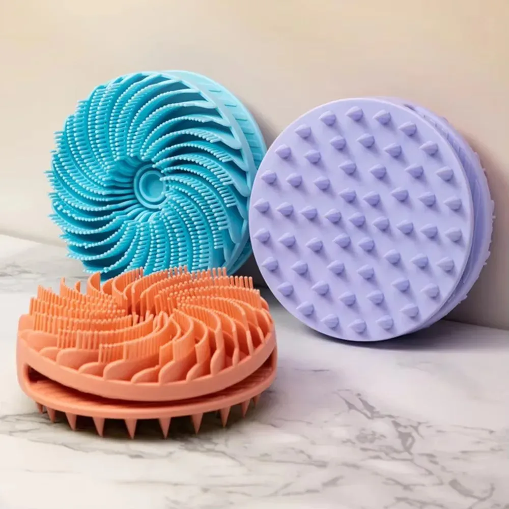 Brosse de douche en silicone double face à poils souples, multifonction : massage, nettoyage du corps et shampoing 2