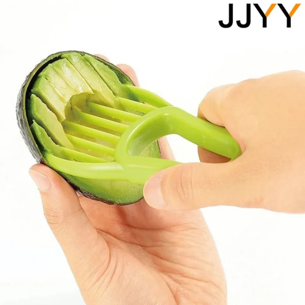 Coupe-avocat 3 en 1 avec éplucheur de fruits, séparateur de pulpe et couteau en plastique 4