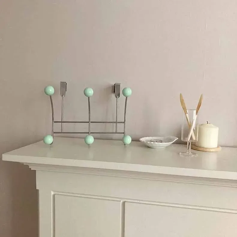 Crochet de porte portable, détail des courbes