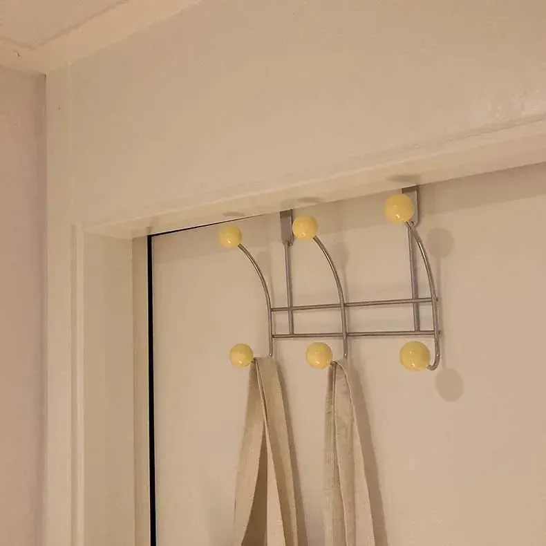 Crochet de porte portable, détail d'utilisation