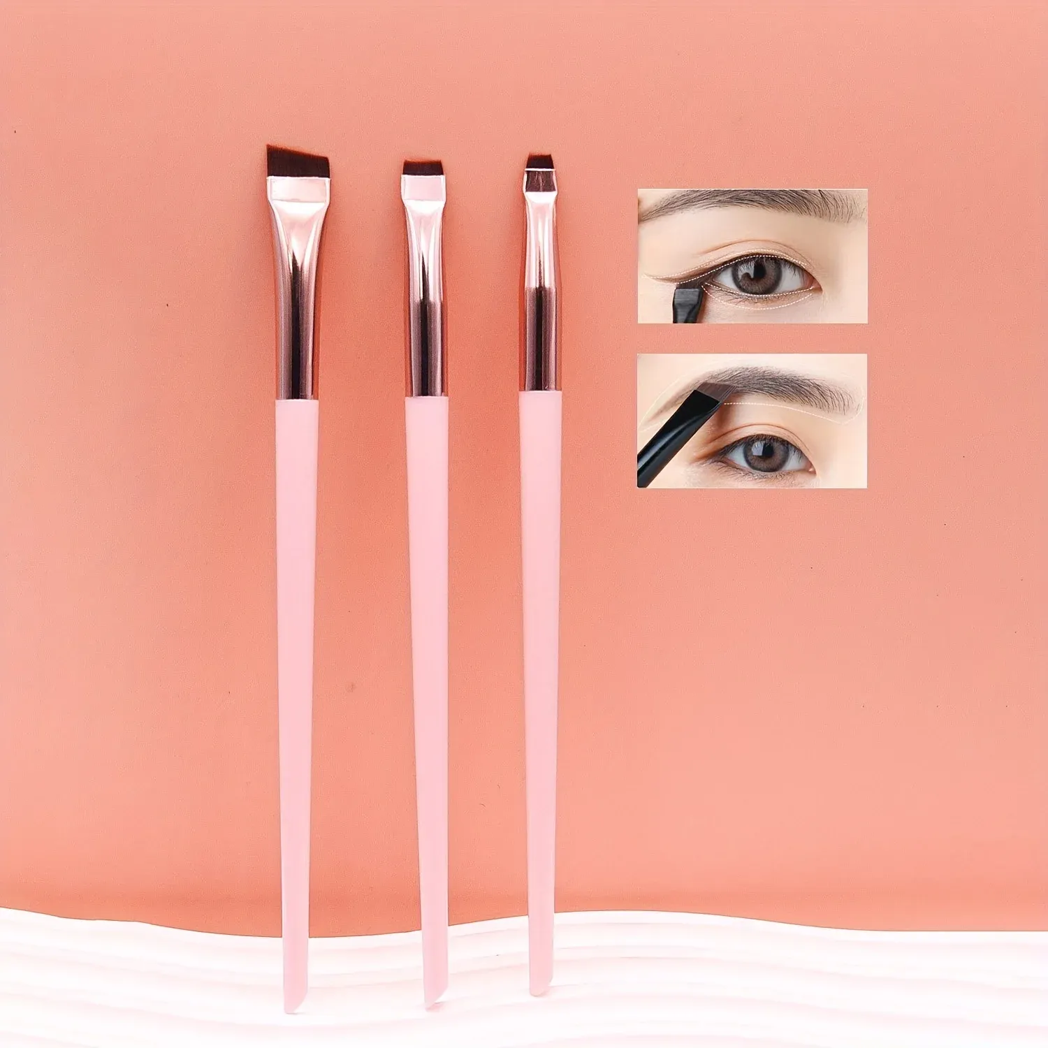 Pinceaux de maquillage en situation