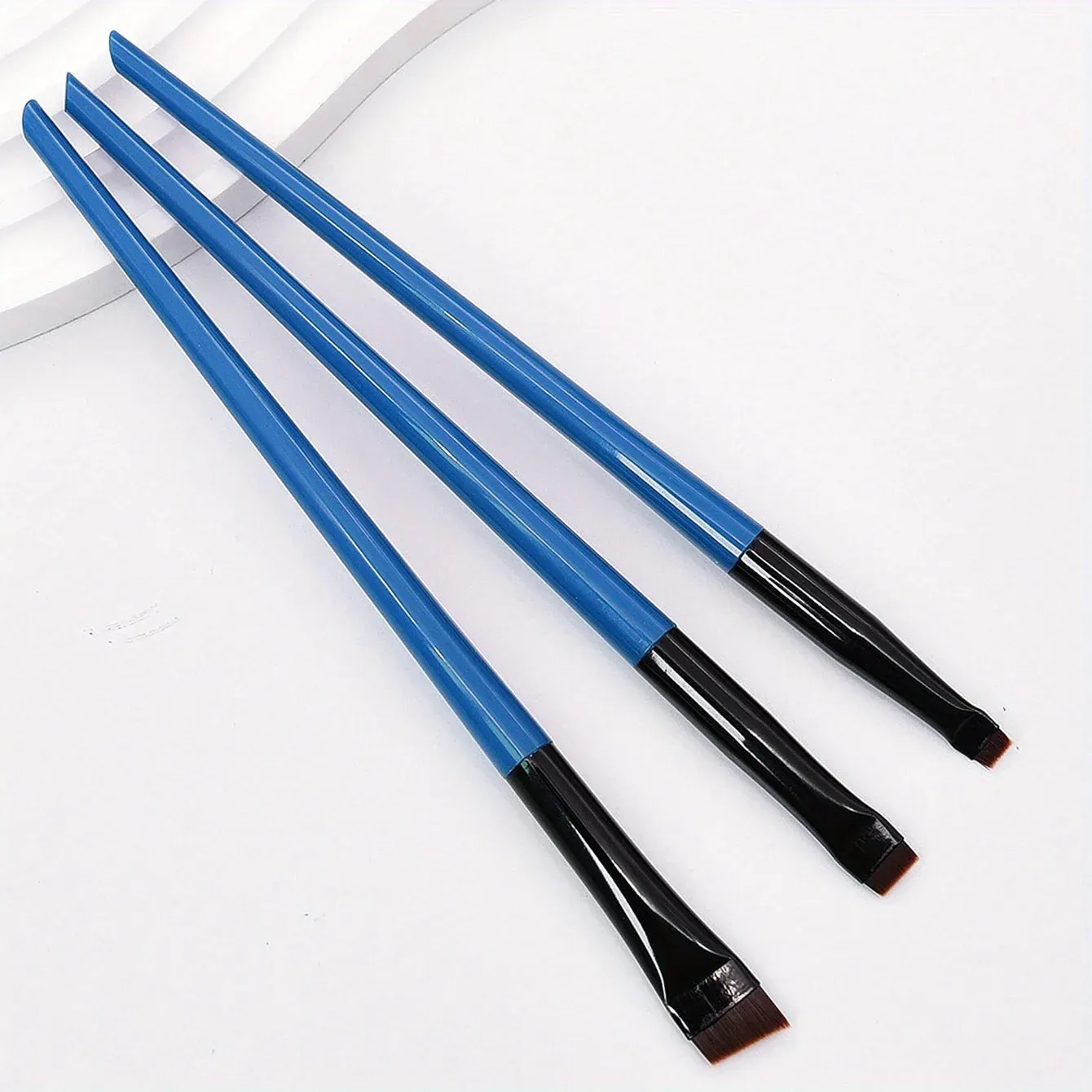 Ensemble de 3 pinceaux de maquillage : eyeliner à tête oblique, sourcils et fard à paupières 11