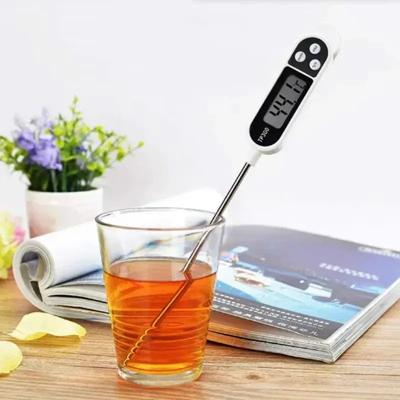 Thermomètre numérique de cuisine TP300 en situation de cuisson
