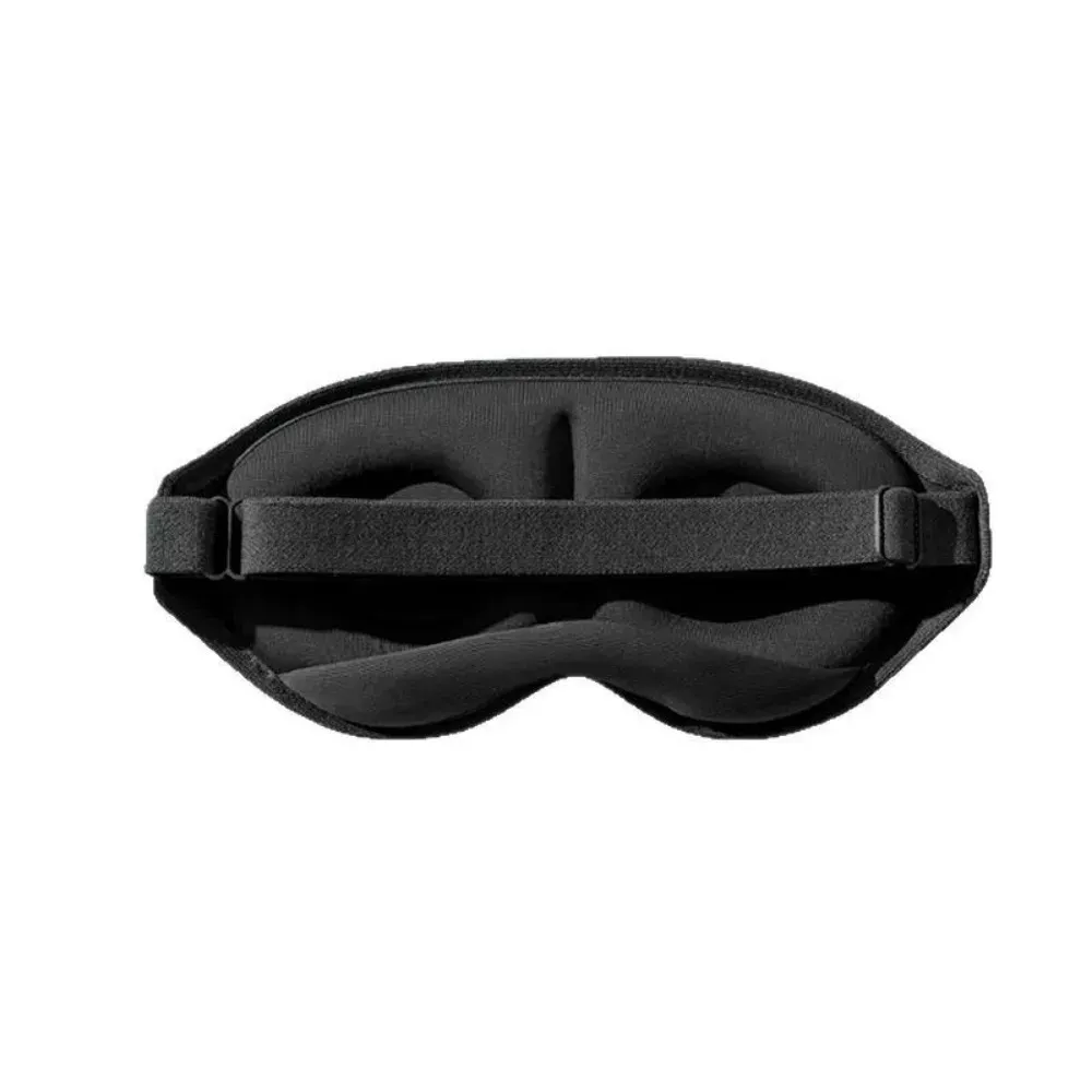 Masque pour les yeux 3D porté en situation de repos