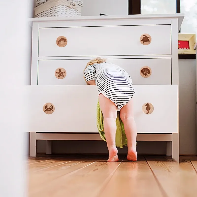Boutons d'armoire en bois, détail du design