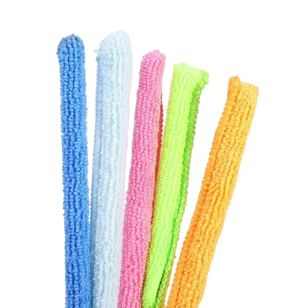 Brosse de nettoyage, usage sur tableau de bord