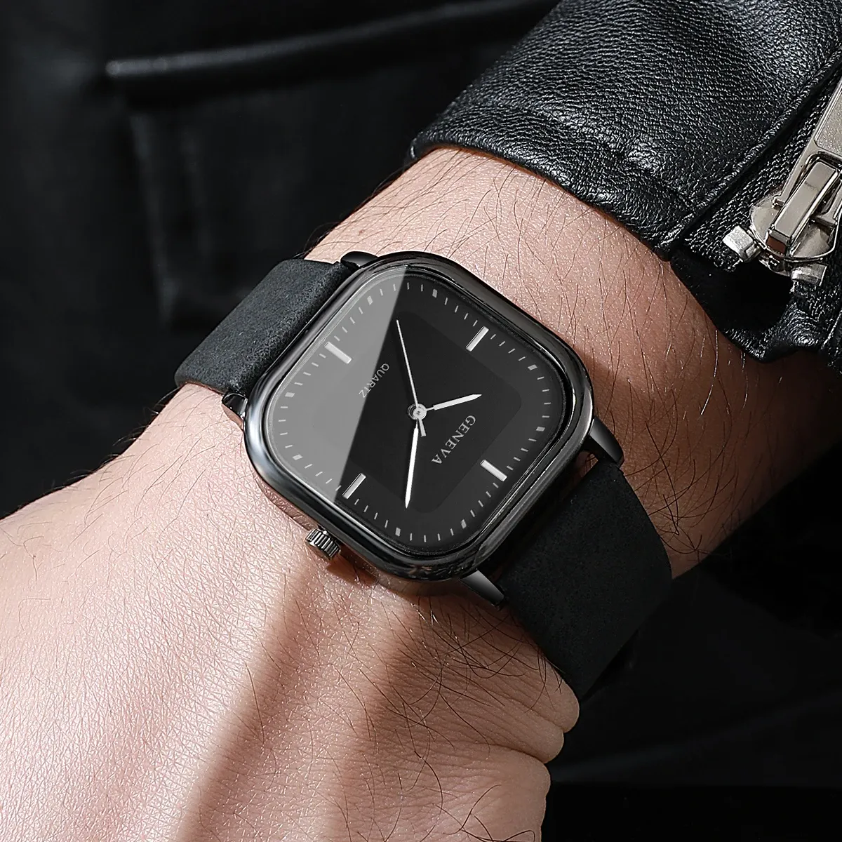 Montre à quartz carrée pour homme au design minimaliste, bracelet en cuir (sans boîte) 3