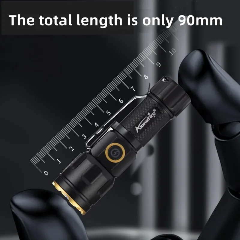 Lampe torche Zoom X77 en détail