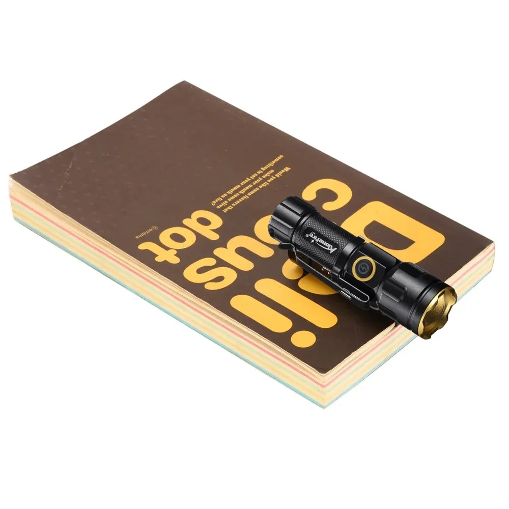 Lampe torche Zoom X77 en usage quotidien
