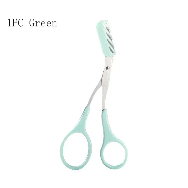 Outils de maquillage pour sourcils en utilisation