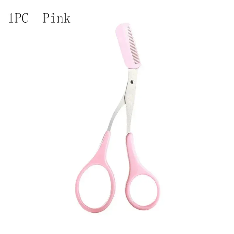 Outils pour sourcils posés sur une surface claire