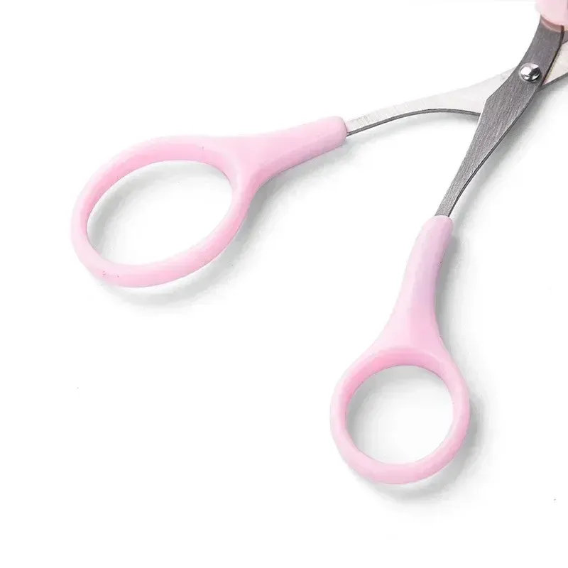Outils de beauté pour sourcils en gros plan