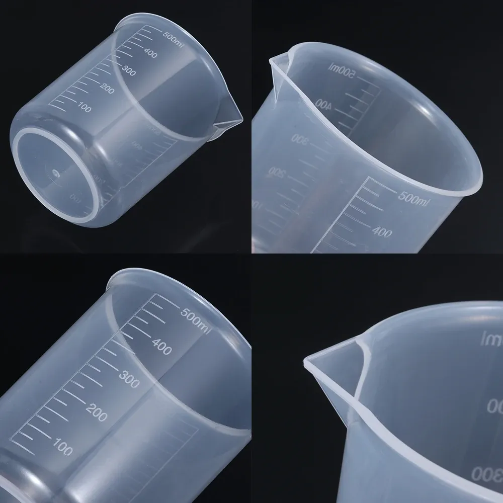Bécher gradué en plastique, finition et lisibilité