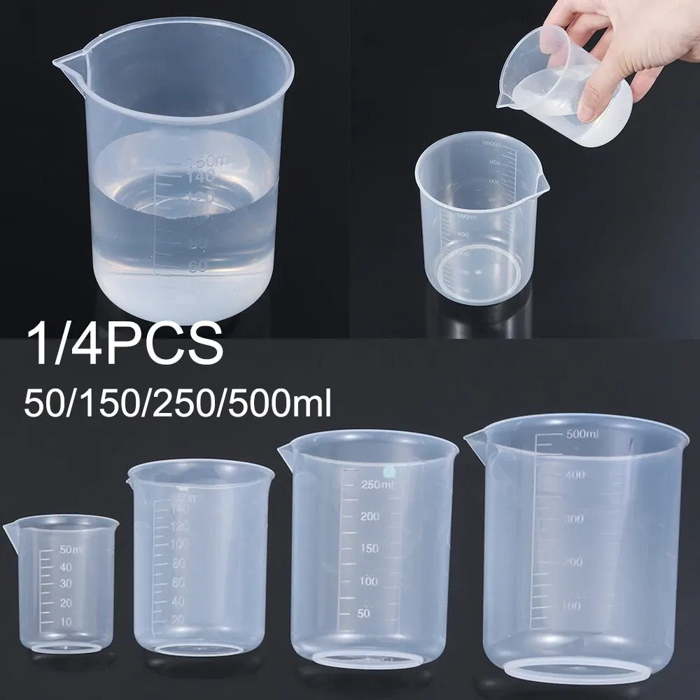 Bécher gradué en plastique, vue détaillée