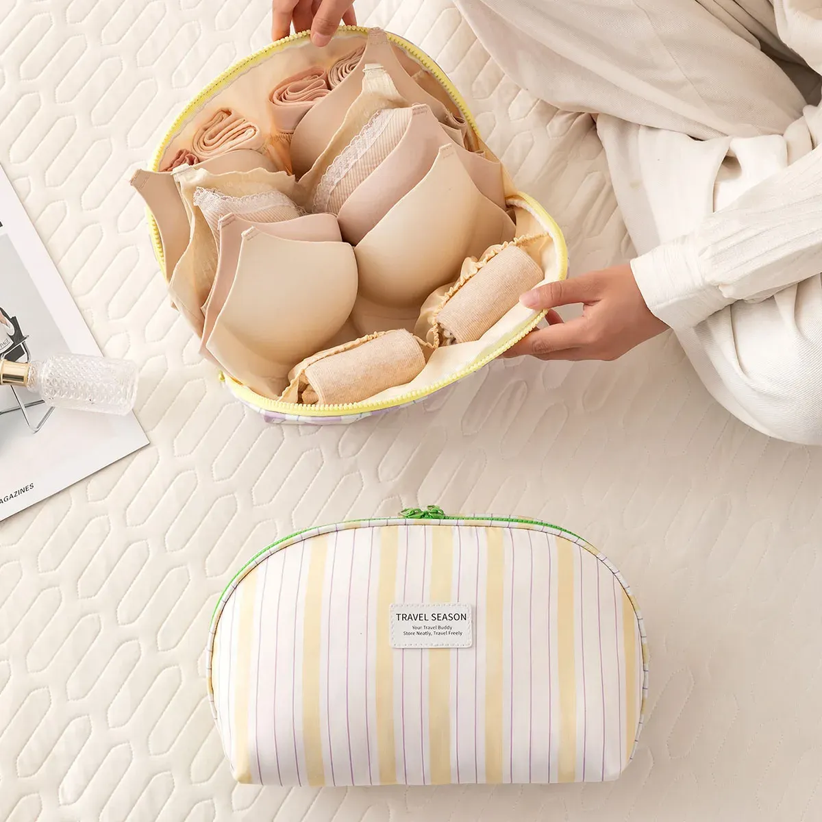 Sac de rangement pour sous-vêtements, compartiments séparés