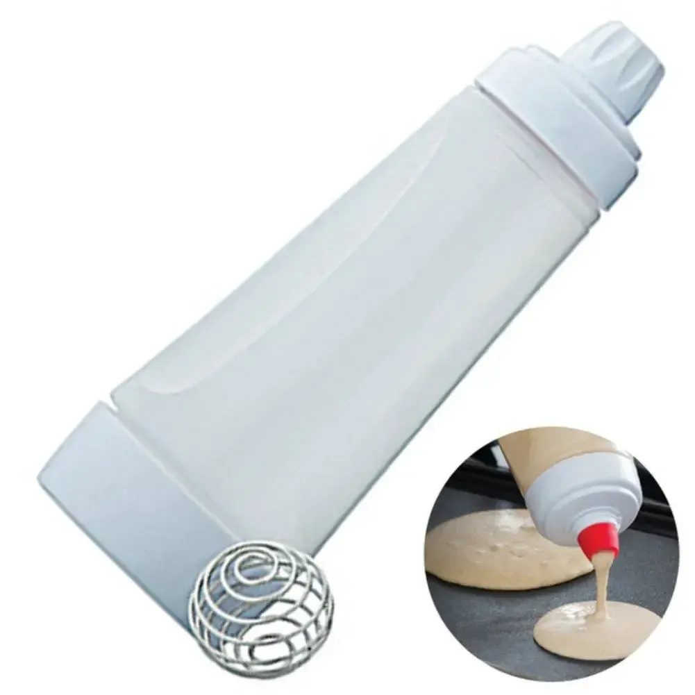 Bouteille mélangeuse pour pâte à crêpes, ambiance pâtisserie