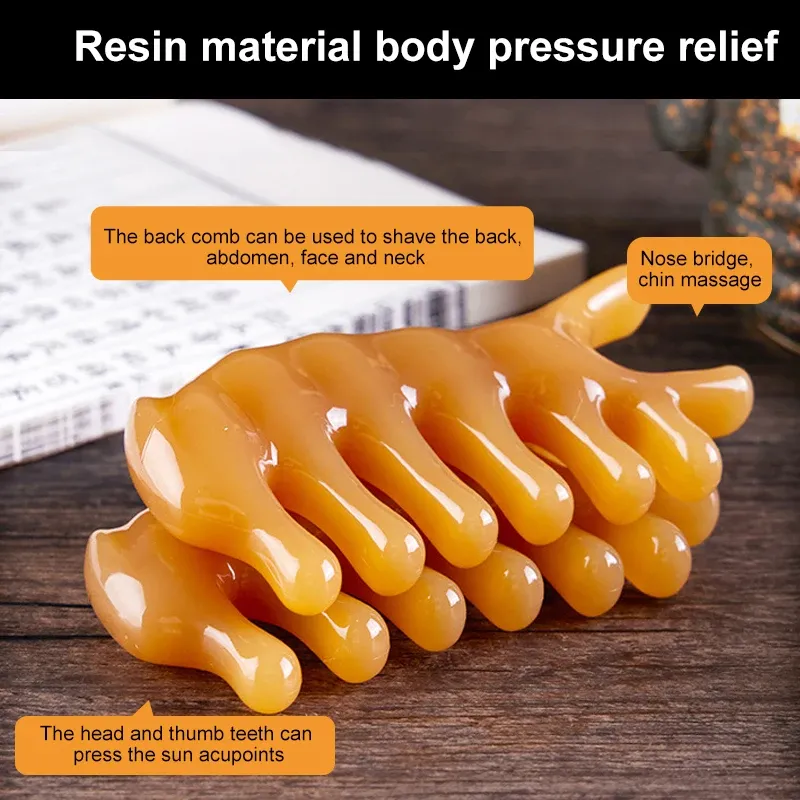 Planche Gua Sha en résine en situation d'utilisation