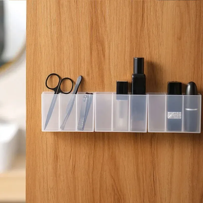 Mini boîte de rangement installée dans un espace de vie