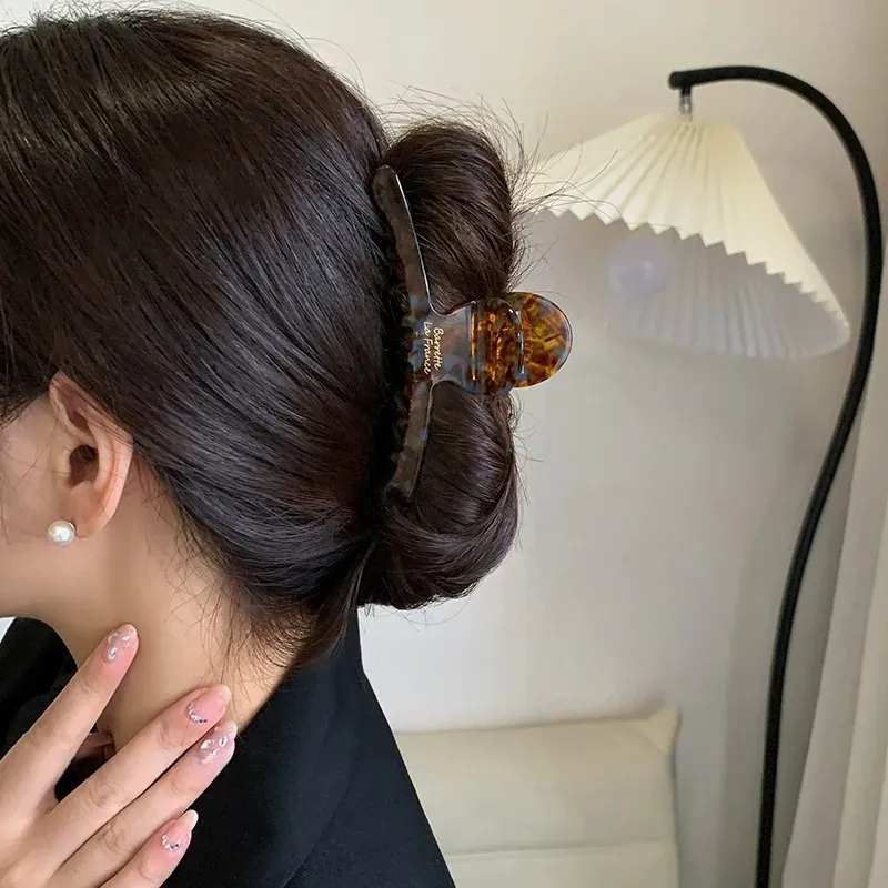 Pince léopard pour coiffure du quotidien