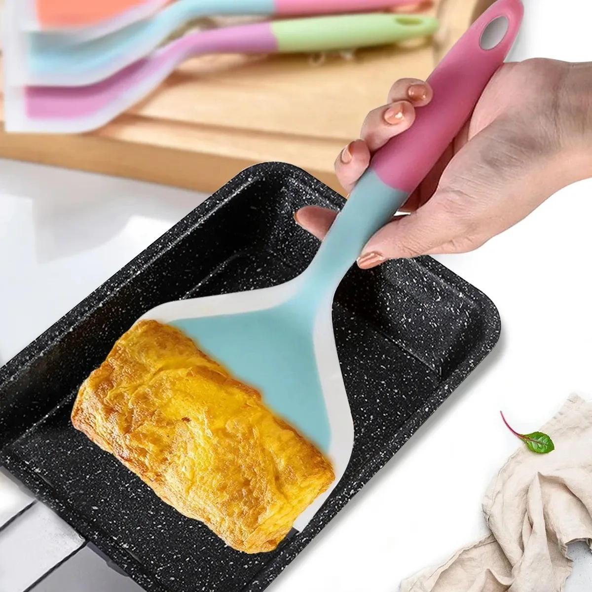 Spatule en silicone large, grattoir de cuisine antiadhésif pour viande, œufs et pizza, couleur aléatoire