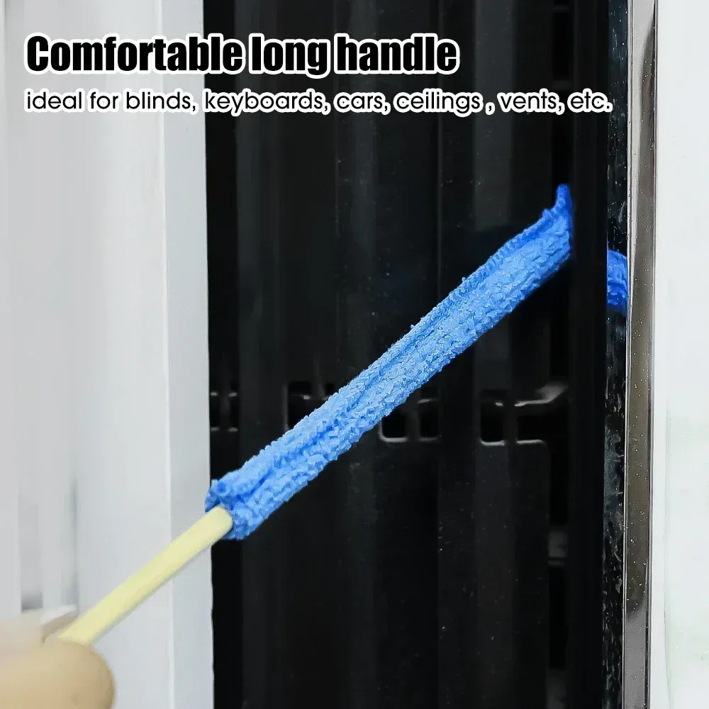 Nettoyage des interstices étroits de l'habitacle