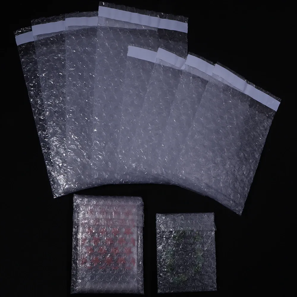 Détail du film transparent et de la fermeture auto-scellante