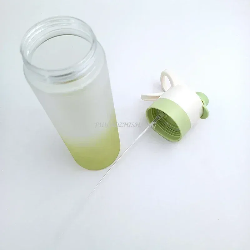 Bouteille d'eau de 700 ml pour femmes, gourde de sport en plein air, fitness, grande capacité, sans BPA, gobelet de voyage 4