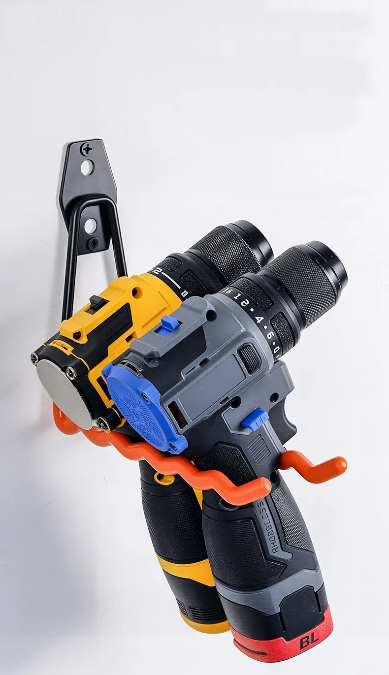 Organisation d'outils sur mur de garage