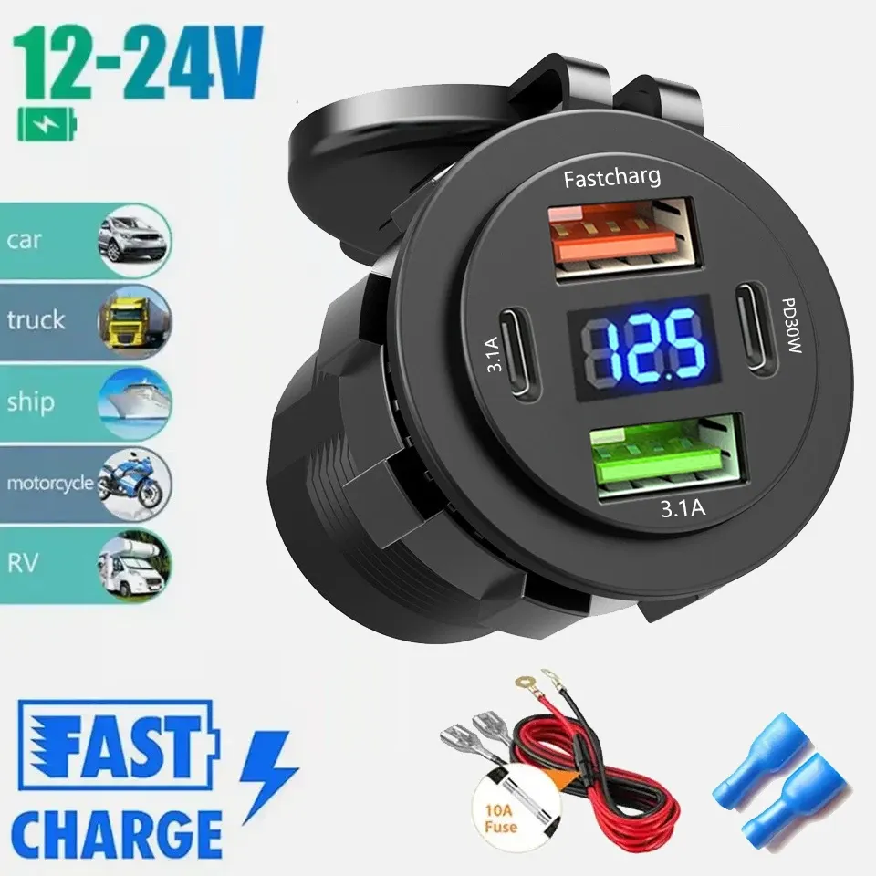 Le title is already in French, so the task is to produce a clean, professional version. Output:

Prise allume-cigare double USB-C et double USB 4 ports, charge rapide, étanche, avec voltmètre 12 V/24 V, pour voiture, bateau et moto 3
