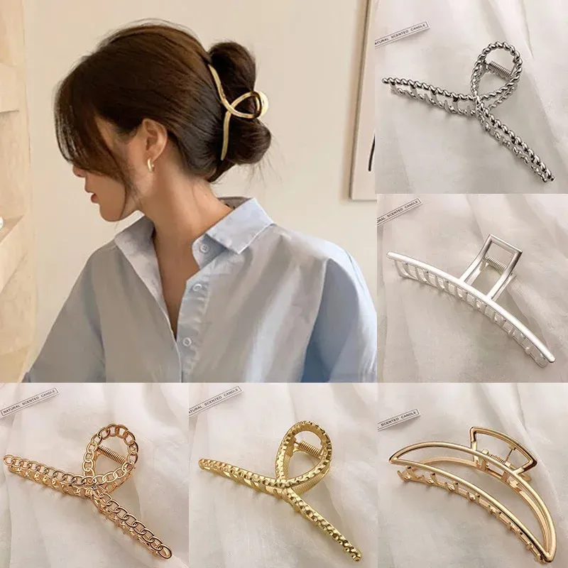 Pince à cheveux géométrique ajourée vue de détail