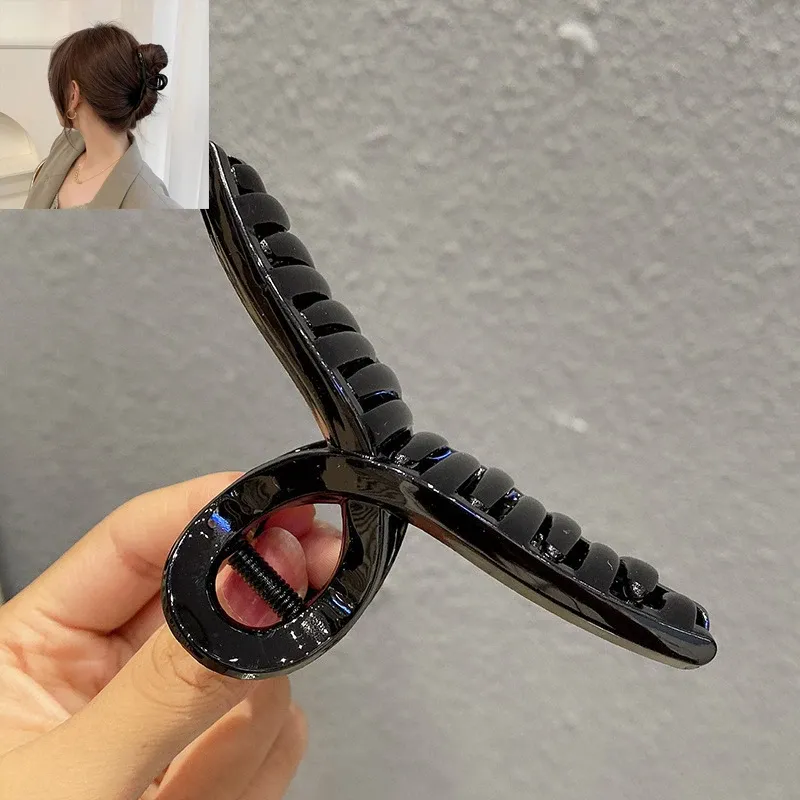 Pince à cheveux géométrique ajourée en métal pour femme 41