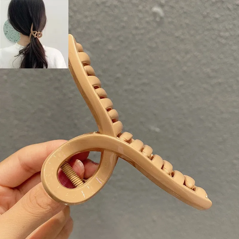 Pince à cheveux géométrique ajourée en métal pour femme 18