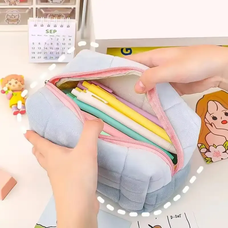 Sac de rangement cosmétique en peluche solide, grand sac de rangement maquillage à fermeture éclair pour femme, sac de voyage pour papeterie et trousse de toilette 4