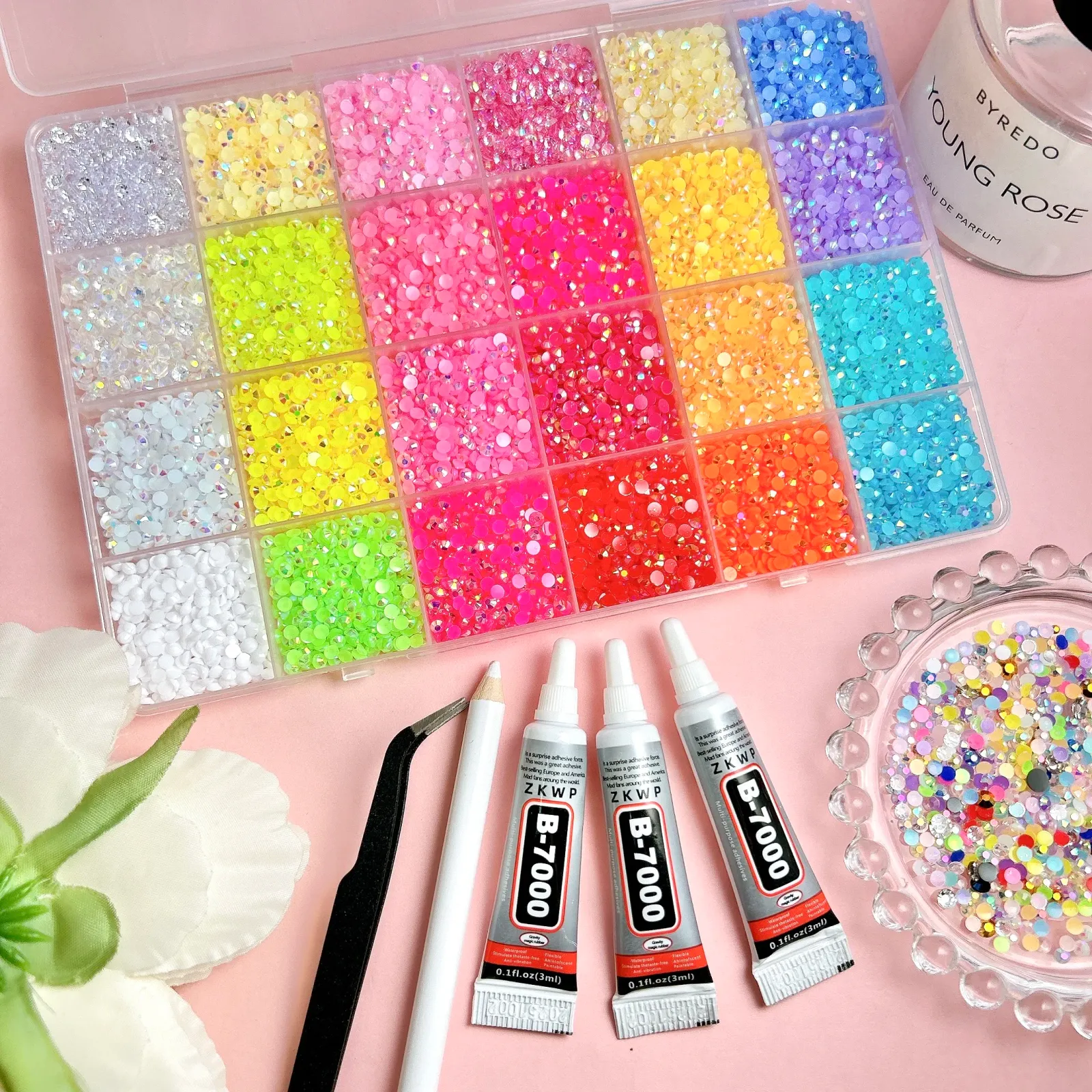 Création nail art avec strass
