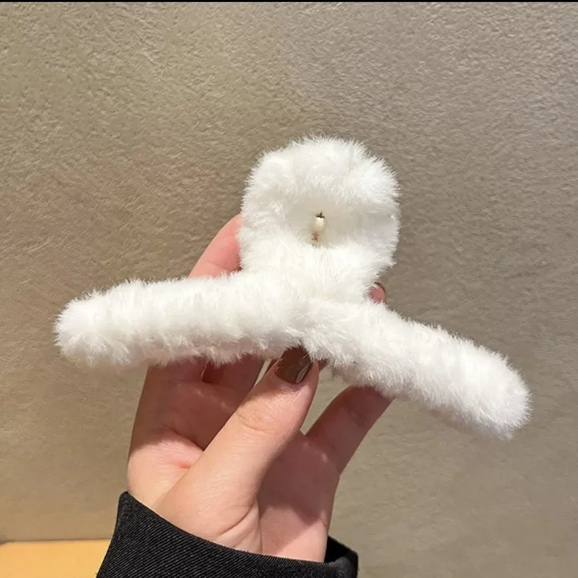 Griffe en peluche pour femme, pince crabe en acrylique élégante, accessoire pour cheveux d'automne et d'hiver 9