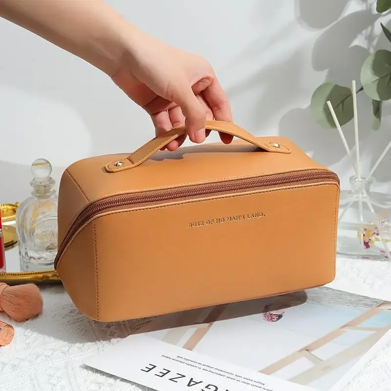 Trousse de toilette pour femme avec fermeture éclair 4