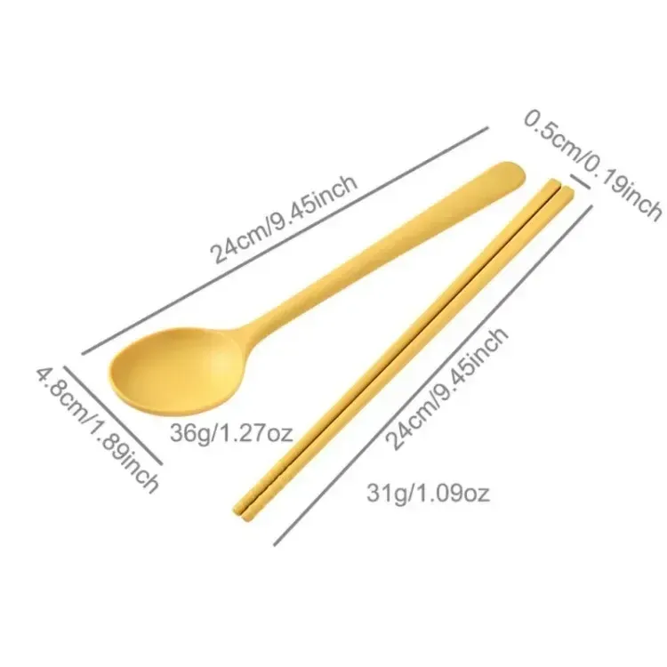 Ustensiles de cuisine élégants sur fond clair