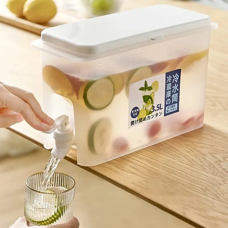Distributeur de boissons à robinet, finition