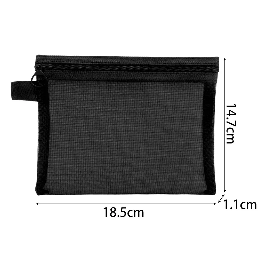 Pochette cosmétique noire, détail de la maille