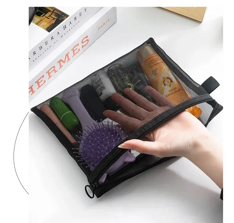 Pochette de maquillage transparente, finitions soignées