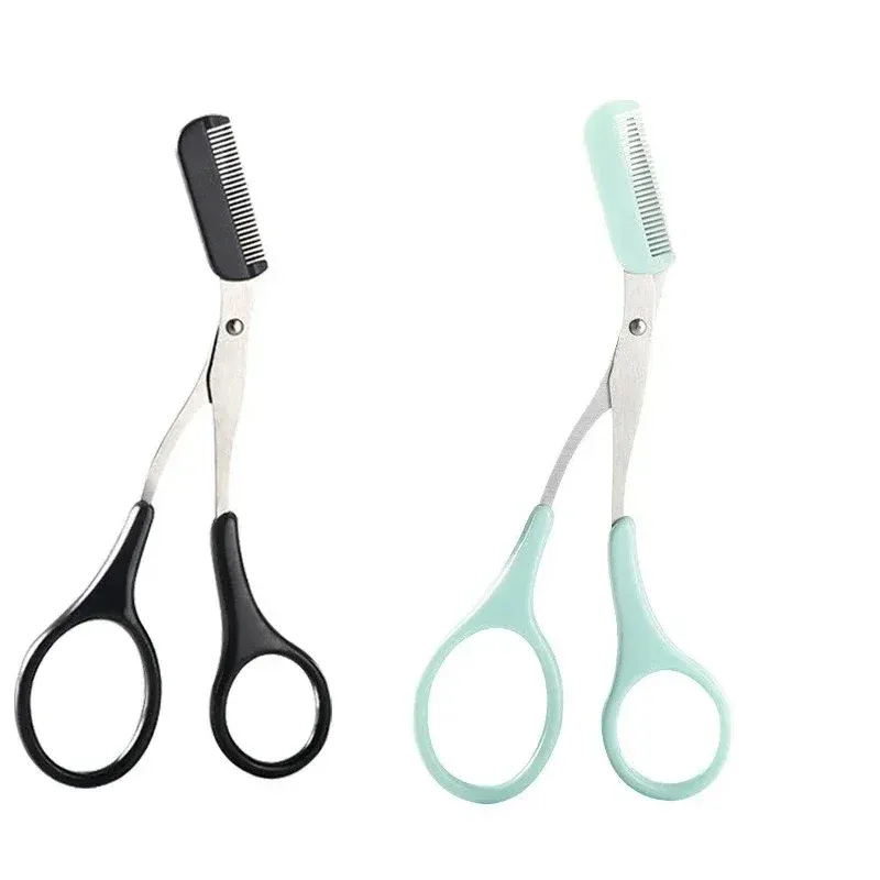 Coffret rasoir, ciseaux et peigne à sourcils