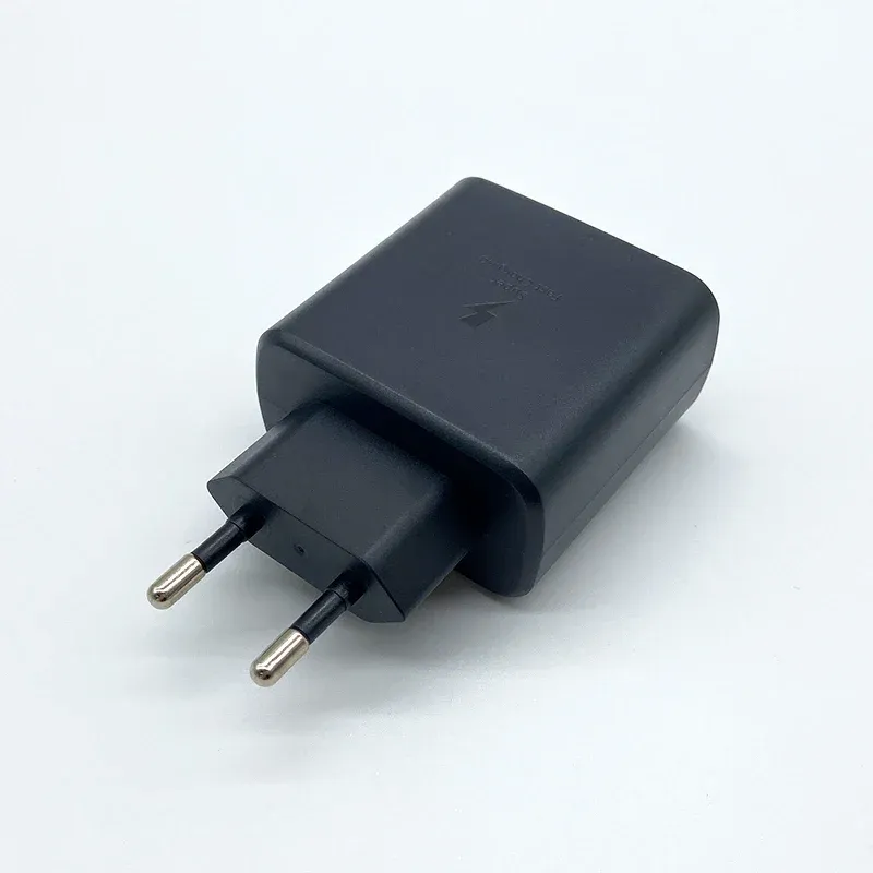 Chargeur rapide Samsung 45W, en situation