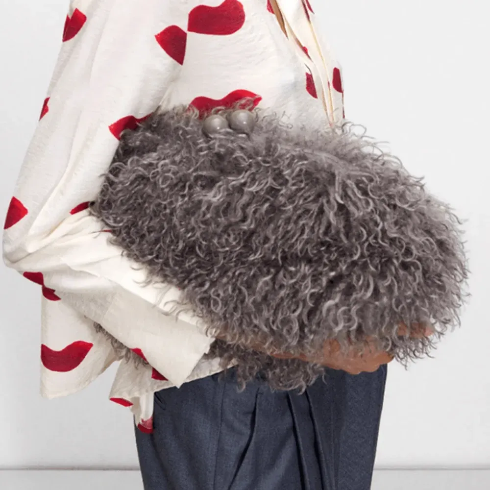 Sac à main en fausse fourrure à fermoir Kisslock pour femme, pochette d'hiver chaude et moelleuse avec cadre et chaîne bandoulière, gris foncé, rouge, jaune 11