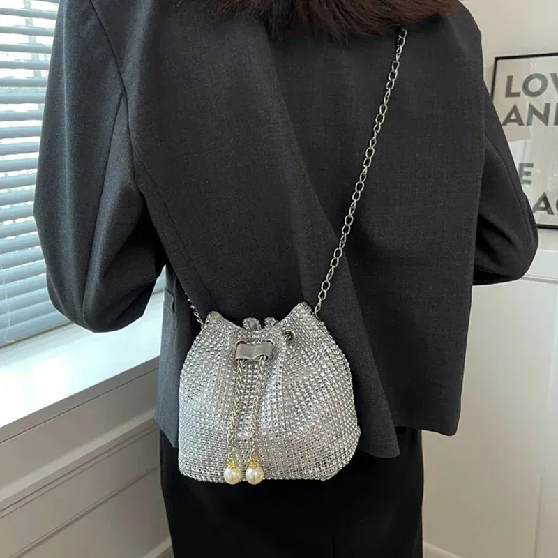 Sac seau bandoulière pour femme à cordon orné de strass, polyvalent pour un usage quotidien et formel 6