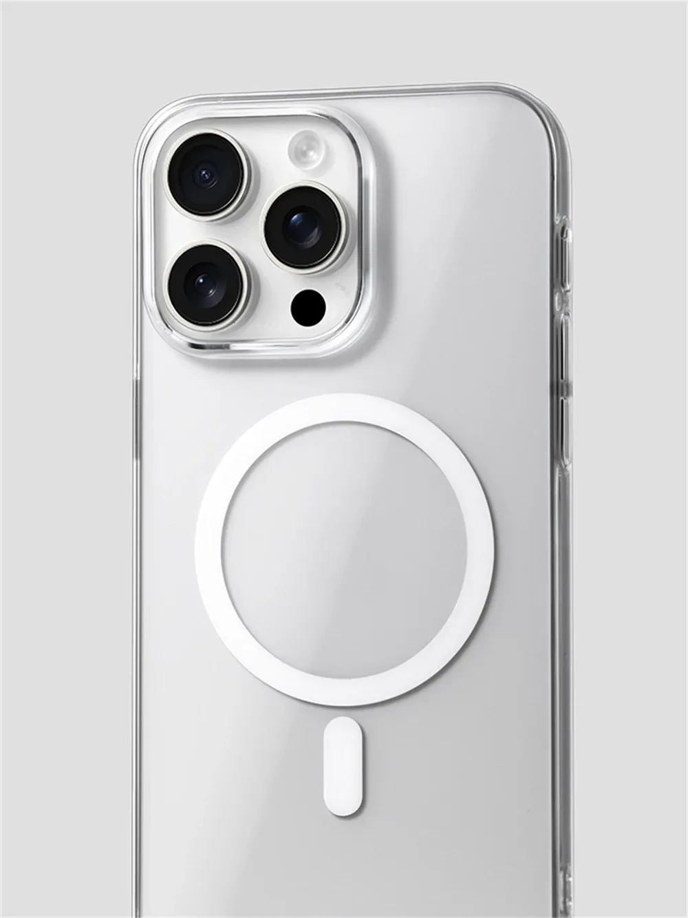 Coque transparente, présentation sur fond clair