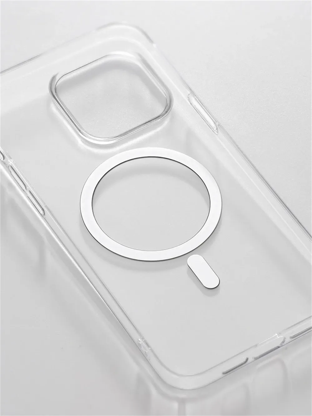 Coque transparente ultra-fine, détail de la finition
