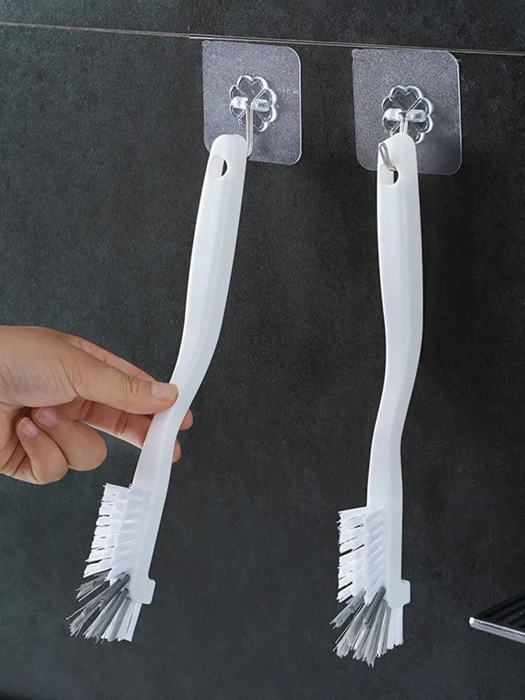 Brosse de nettoyage, rangement et détails