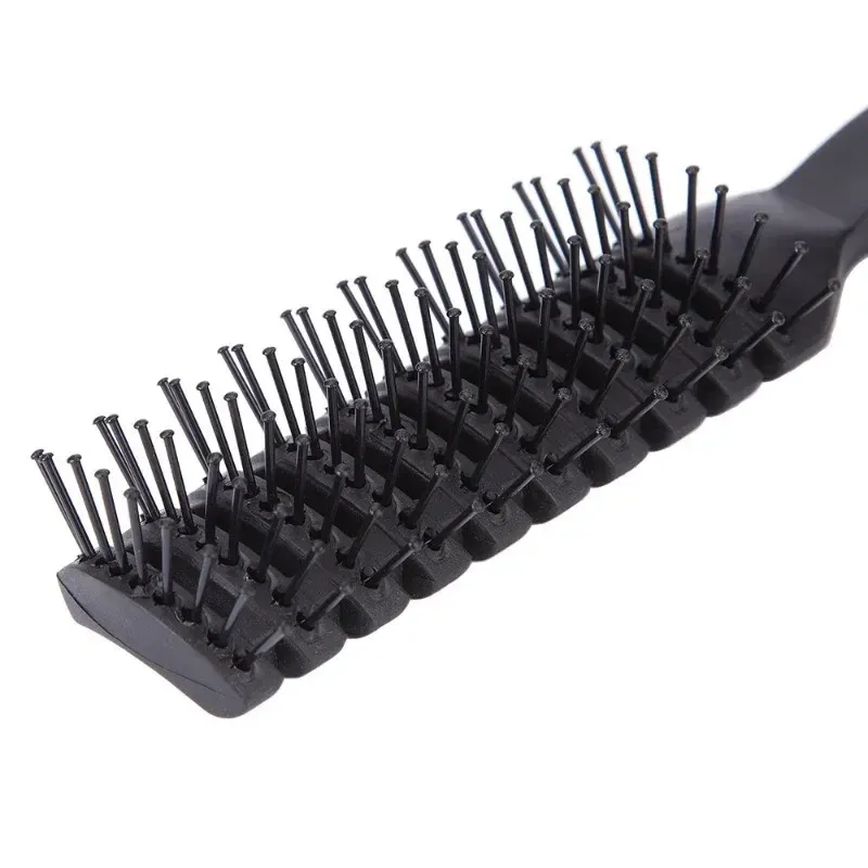 Peigne professionnel pour hommes, en situation